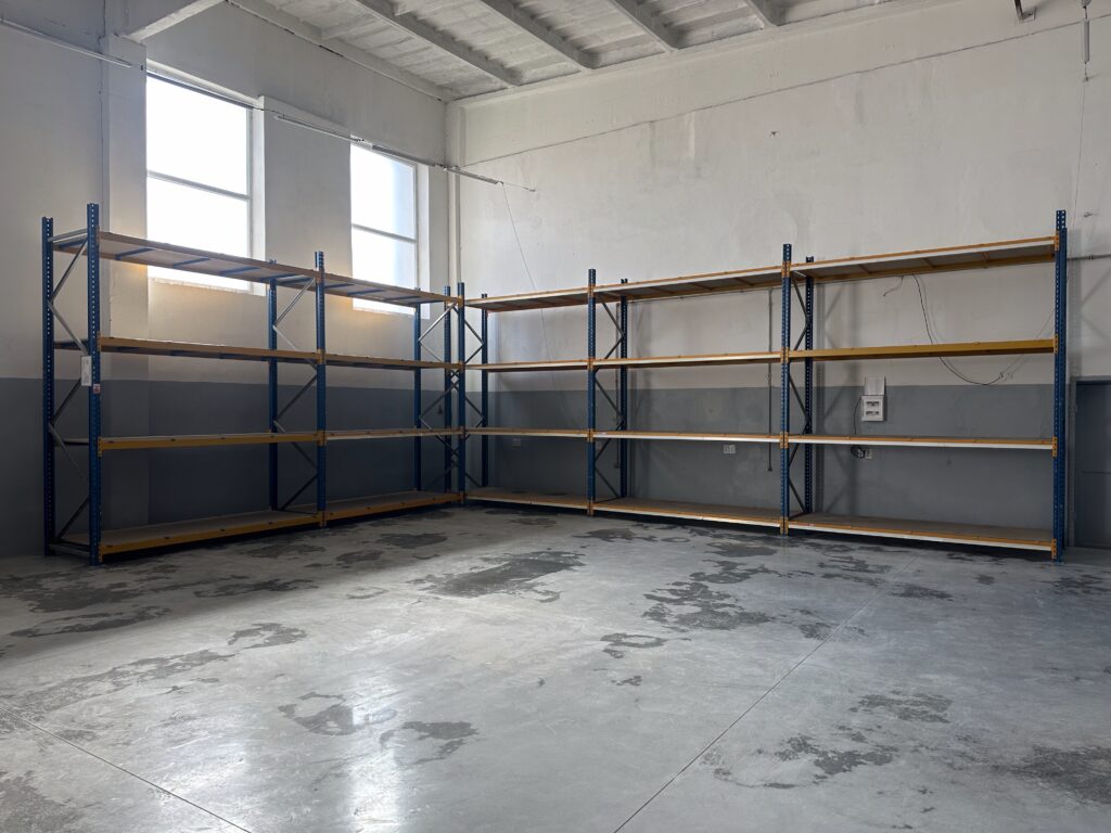 Policové skladové regály